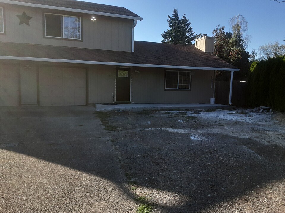 14702 SE 16th Cir in Vancouver, WA - Building Photo