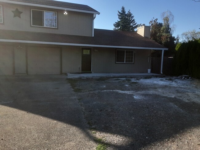 property at 14702 SE 16th Cir