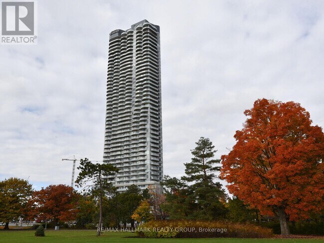 805-805 Carling Ave