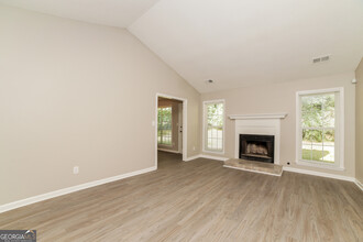 4715 Janice Dr in College Park, GA - Building Photo - Building Photo