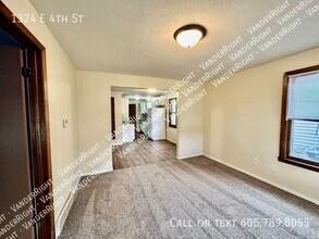 1324 E 4th St in Sioux Falls, SD - Building Photo - Building Photo