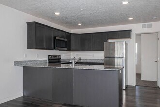 3648 N Centrepoint Way in Meridian, ID - Building Photo - Building Photo