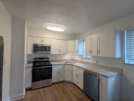 Pacific Highlands Apartments in Natrona Heights, PA - Building Photo