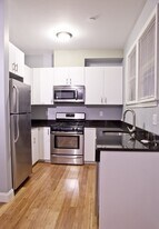 195 W 3rd St in Boston, MA - Building Photo