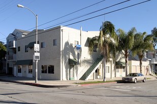 1102 Termino Ave in Long Beach, CA - Building Photo