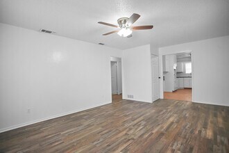 1307 61st St in Lubbock, TX - Building Photo - Building Photo