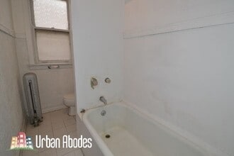 1917 W Winnemac Ave, Unit A05C in Chicago, IL - Building Photo - Building Photo