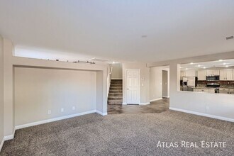 8717 Apiary Wind St in Las Vegas, NV - Building Photo - Building Photo