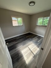 2010 Adelaide Blvd in Akron, OH - Building Photo - Building Photo