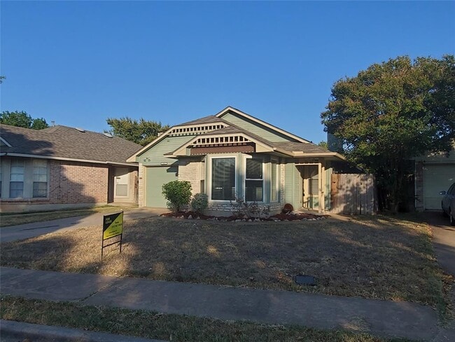 16817 Village Oak Loop