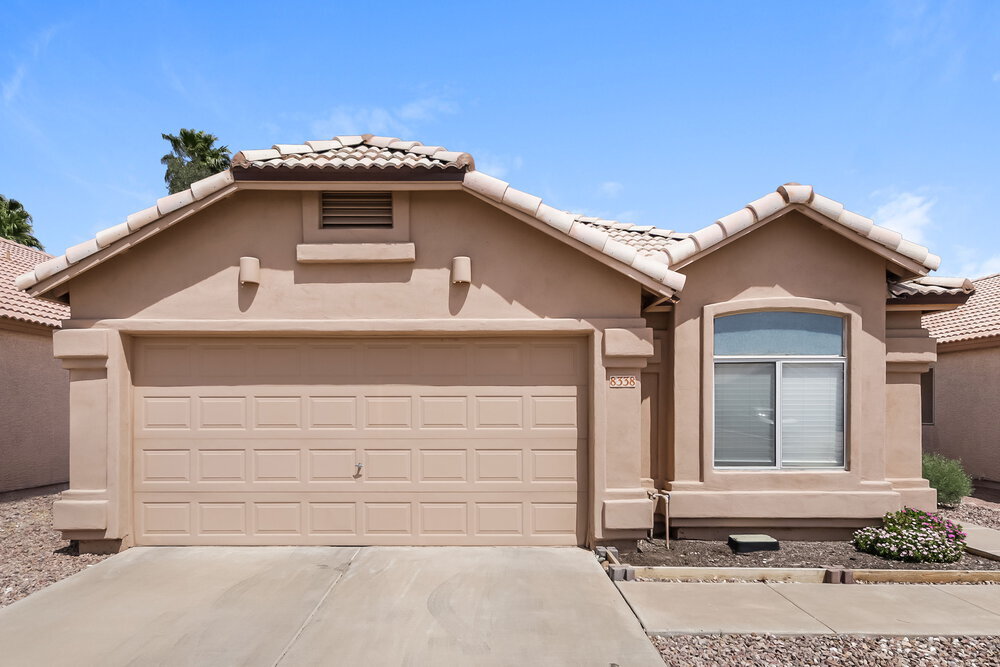 8338 W Bluefield Ave in Peoria, AZ - Building Photo