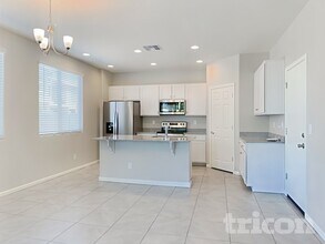 8616 E Posada Ave, Unit B in Mesa, AZ - Building Photo - Building Photo