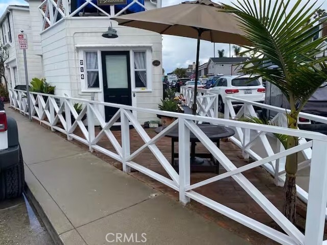 214 Topaz Ave in Newport Beach, CA - Building Photo - Building Photo