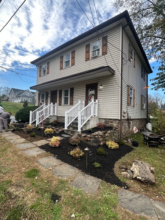 803 E Street Rd in West Chester, PA - Building Photo