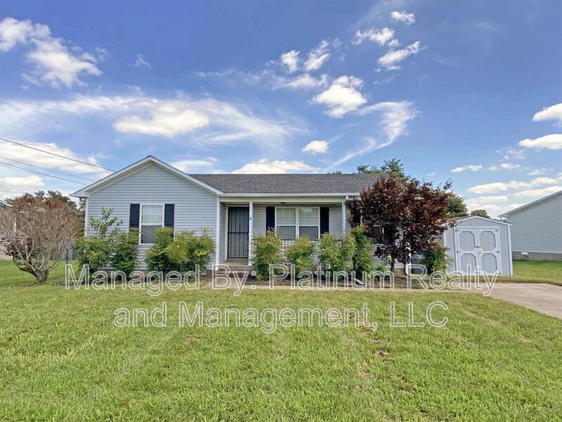 520 Potomac Dr in Oak Grove, KY - Foto de edificio