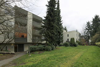 The Burnside Apartments in Surrey, BC - Building Photo - Building Photo