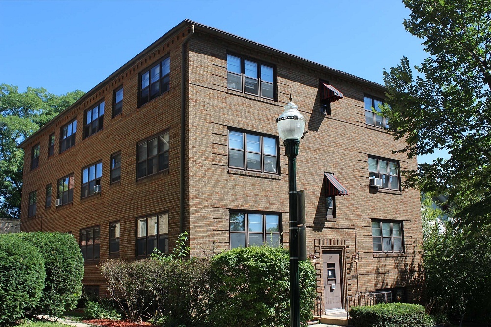 Nussbaum Manor Apartments in Madison, WI - Building Photo