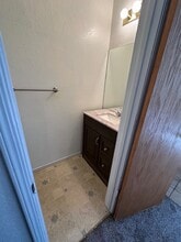 49400 River Park Rd in Oakhurst, CA - Building Photo - Building Photo