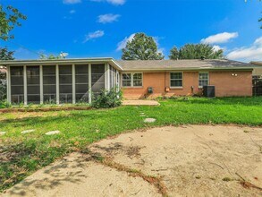 2976 Cameo Ln in Farmers Branch, TX - Building Photo - Building Photo