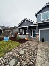 881 Throne Dr in Eugene, OR - Building Photo - Building Photo