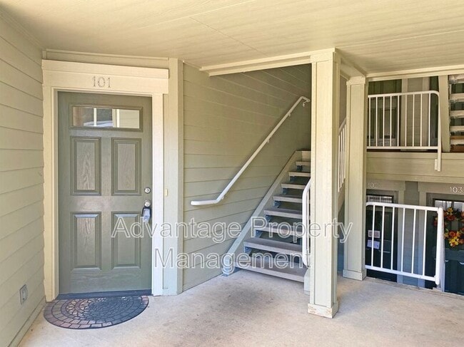 6298 SW Grand Oaks Dr in Corvallis, OR - Building Photo - Building Photo