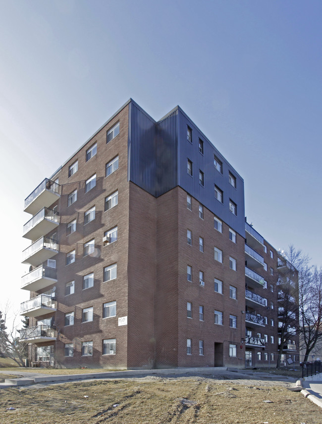 1901 Martin Grove Rd in Toronto, ON - Building Photo - Primary Photo