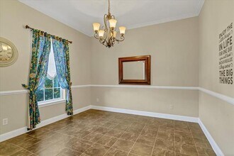 3300 Fountain Way in Granbury, TX - Building Photo - Building Photo