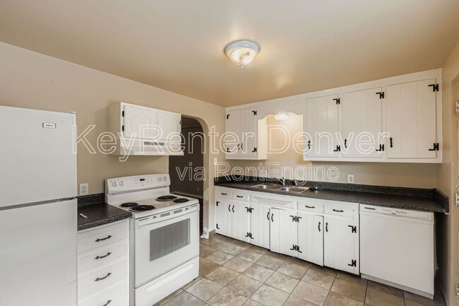 property at 3222 Pontiac St