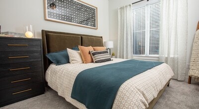 11694 W Airport Blvd in Meadows Place, TX - Building Photo - Building Photo