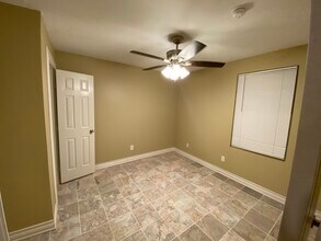513 Paddle Dr in Crowley, TX - Foto de edificio - Building Photo
