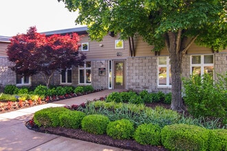 Madison Rockwood in Ballwin, MO - Foto de edificio - Building Photo