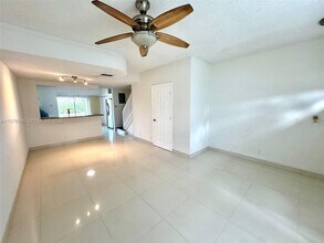 44 Key W Ct in Weston, FL - Building Photo - Building Photo