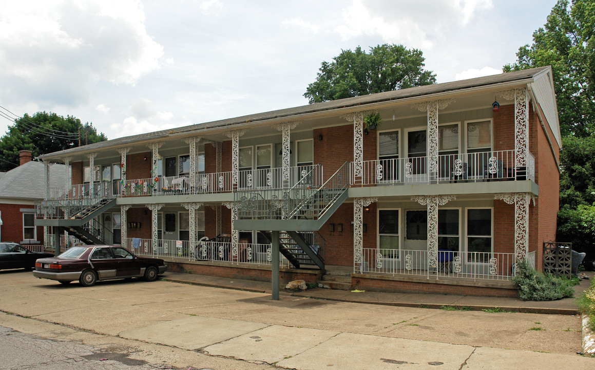 16th & Avery Apartments in Parkersburg, WV - Building Photo