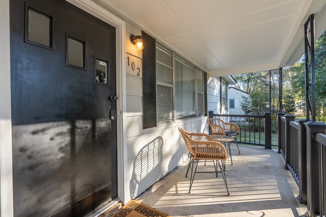 102 Evora St in Port Wentworth, GA - Foto de edificio - Building Photo