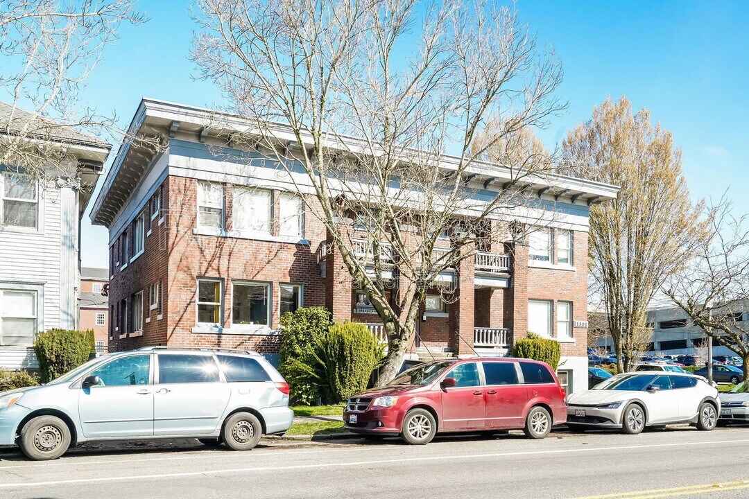 1301-1311-1311 6th Ave in Tacoma, WA - Building Photo