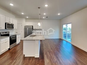 459 Smt Vw Ln in Canton, GA - Foto de edificio - Building Photo