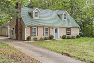 34 Charlwood Ave in Piedmont, SC - Building Photo - Building Photo