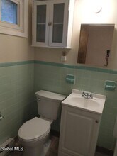 6659 NY-32, Unit A in Greenville, NY - Foto de edificio - Building Photo