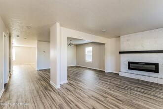 1213 Johnson Ridge Rd in Louisville, KY - Building Photo - Building Photo