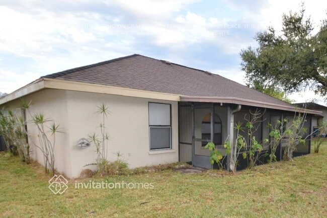 3829 78th Ave Cir E in Sarasota, FL - Building Photo - Building Photo