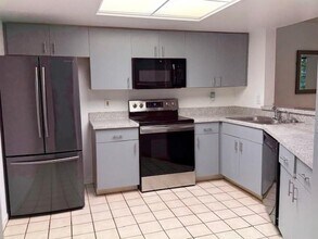 1913 Whispering Way in Tarpon Springs, FL - Building Photo - Building Photo