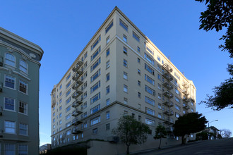 Crest View Apartments in San Francisco, CA - Foto de edificio - Building Photo