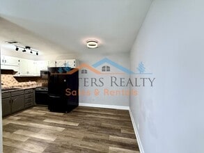 2107 Epworth Dr NE in Huntsville, AL - Building Photo - Building Photo