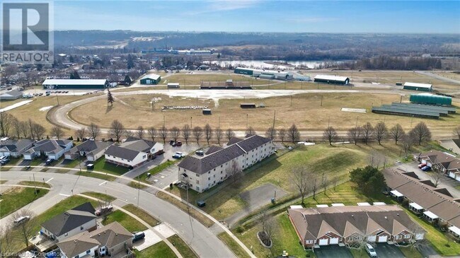 50 Whitlaw Way in Brant, ON - Building Photo - Building Photo