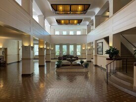 235 6th St NW, Unit 201