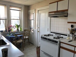 53 Manchester Rd, Unit 5 in Brookline, MA - Building Photo - Building Photo