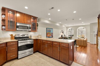 1934 4th St NW in Washington, DC - Foto de edificio - Building Photo