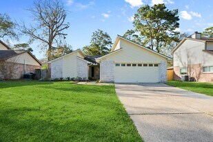 3819 Deerbrook Dr in Humble, TX - Building Photo