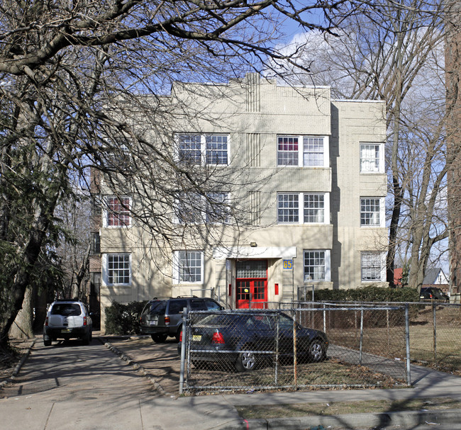 65 Prospect St in East Orange, NJ - Building Photo - Building Photo