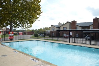 Bahama Glen Apartments in Dallas, TX - Building Photo - Building Photo